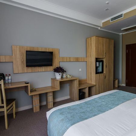 Park Hotel Al Bustan Σιμκέντ Εξωτερικό φωτογραφία
